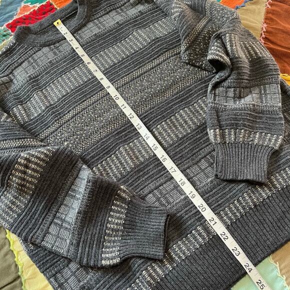 Vintage Grey on Dark Grey Sideways Cable Knitted Sweaters L - Picture 3 of 5